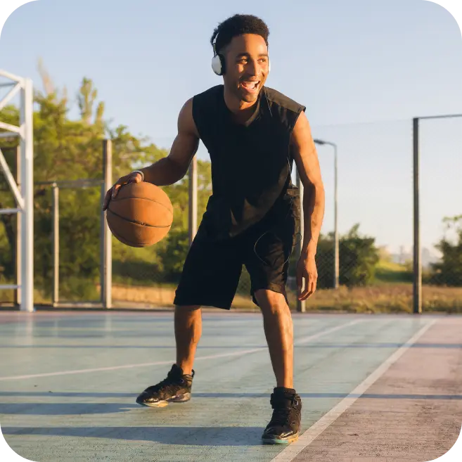 basketball player at risk of elbow overuse injury while playing sports